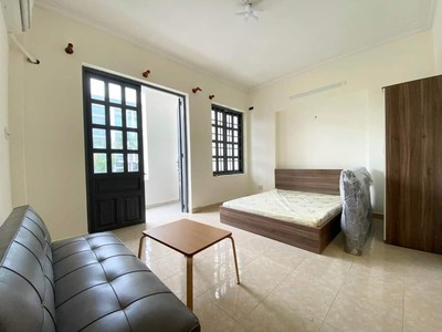 Cho thuê lại chdv 40m2 mới full nội thất giá rẻ trung tâm phường an phú 4