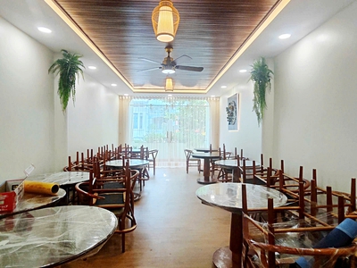 Cho thuê nhà 113 Nguyễn Thái Bình, Phường Nguyễn Thái Bình, Quận 1. 4 Tầng, DT 350m2 chỉ 60tr 0