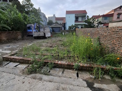 Bán đất xóm trại xuân nộn, 75m x 5m vuông vắn, oto tránh thông chỉ 2 tỷ 8 tl. 1