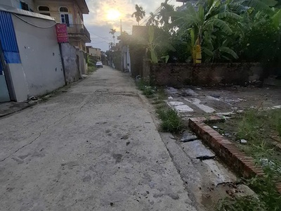 Bán đất xóm trại xuân nộn, 75m x 5m vuông vắn, oto tránh thông chỉ 2 tỷ 8 tl. 2