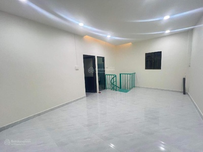 Bán nhà 44m2, 2 tầng, 3 phòng ngủ, trung tâm phước long a, chỉ 3 tỷ 4 0