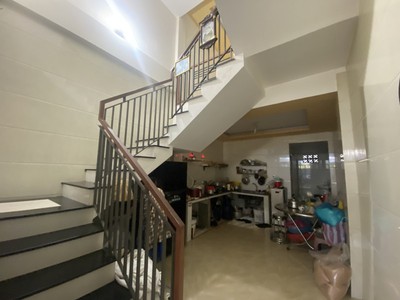 Chính chủ bán nhà 3 tầng đường oto đổ nhựa gần lê tấn trung sơn trà 2