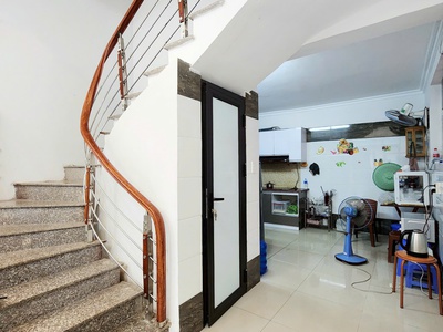 Bán nhà vị trí cực đẹp, 53m 3.5 tầng ô.tô tận cửa giá 2.9 tỉ tại vĩnh niệm 1