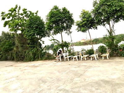 Bán đât dân mễ sở văn giang gần hồ dện tích 90 mặt tiền 4.5 đường oto 7 chỗ thông 2