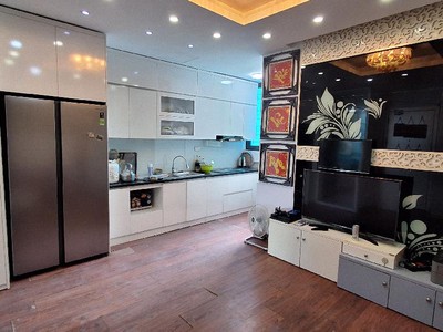 Chung cư trung hòa nhân chính 3n 2 wc. view lê văn lương. gần trường, chợ, siêu thị, 1 bước xuống 1