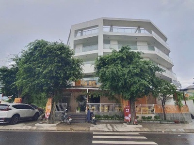 Quận 2   tp thủ đức     chuyển vp lớn hơn cần sang lại vp nguyên sàn 80 m2 , có full nội thất 4