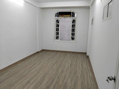 Cho thuê làm chdv, home stay nhà nguyên căn ngõ 71 tân ấp, 41m2, 4 t, 4 n, 3 wc, 12.5 triệu 2