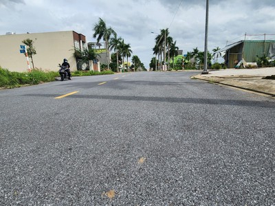 Thanh lý nền 100m2 5x20 đường 32m đối diện công viên , khu du lịch giá chỉ 1,5 tỷ bao thuế phí 2