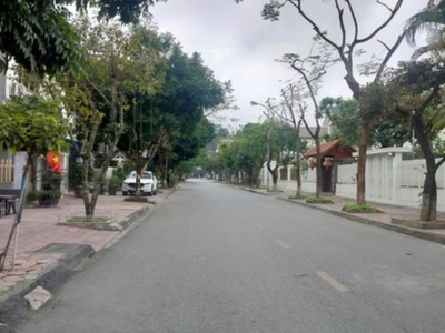 Siêu hiếm p. đàm quang trung- ngõ thông - ô tô vào nhà - xung quanh nhiều tiện ích. 3