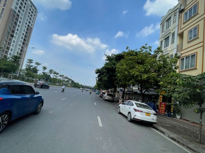 Siêu hiếm p. đàm quang trung- ngõ thông - ô tô vào nhà - xung quanh nhiều tiện ích. 0