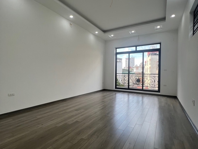 Cần bán nhà lô góc, 5 tầng, thang máy mới kính koong, kinh doanh đỉnh 5