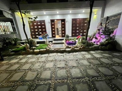 Bán Biệt Thự Sân Vườn - TT Ba Đình- DT 200M x 4T ; MT 10m 10