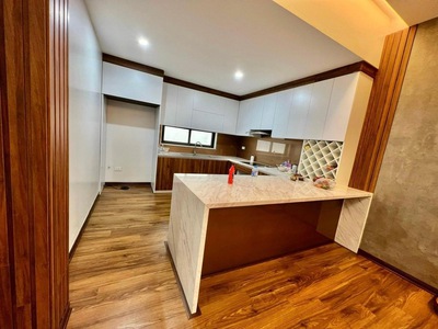 Bán Biệt Thự Sân Vườn - TT Ba Đình- DT 200M x 4T ; MT 10m 3