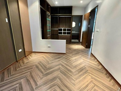 Bán Biệt Thự Sân Vườn - TT Ba Đình- DT 200M x 4T ; MT 10m 6