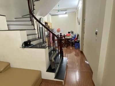 Cần cho thuê nhà 3 tầng tại khương đình- thanh xuân - hà 3