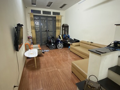 Cần cho thuê nhà 3 tầng tại khương đình- thanh xuân - hà 1