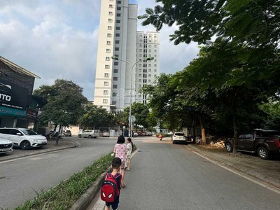 Đất đẹp - vị trí đẹp tại thạch bàn - đường ô tô tránh vỉa hè 2