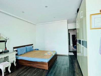 Chính chủ bán nhà bồ đề 40m2, 7 tầng thang máy, nở hậu, 2 ô tô vào nhà, tặng nội thất 3