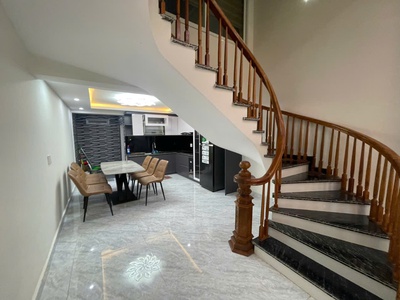 Cho thuê nhà Văn Cao, DT: 76m2, 3 p.ngủ full nội thất. 1