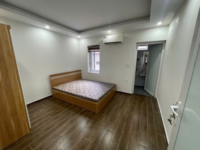 Cho thuê nhà Văn Cao, DT: 76m2, 3 p.ngủ full nội thất. 6