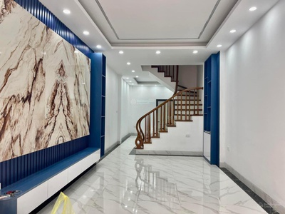 Bán nhà mới khương trung,40m2 4 tầng, 4 pn, mới thoáng, ô tô qua nhà, 10m ra phố, rẻ 1