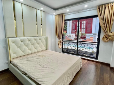 Bán nhà mới khương trung,40m2 4 tầng, 4 pn, mới thoáng, ô tô qua nhà, 10m ra phố, rẻ 4