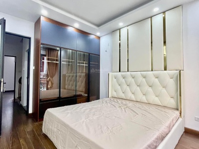 Bán nhà mới khương trung,40m2 4 tầng, 4 pn, mới thoáng, ô tô qua nhà, 10m ra phố, rẻ 0