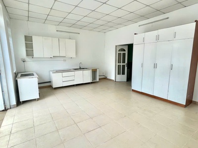 Cho thuê phòng Quận 7, đường Lâm Văn Bền. Phòng ban công, rộng 30m2 1