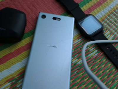 Xz1 compact cũ ok và ok 1