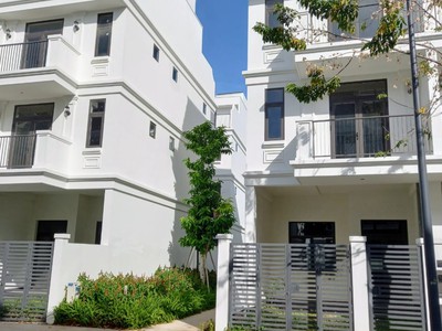 Nhà phố la vida vũng tàu giá ngộp chỉ 4,5 tỷ chủ bao full phí . cam kết chỉ 1 căn duy nhất 0