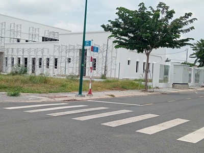 Bán đất 90m2 thổ cư 100 gần vsip2 mỹ phước . p  hòa lợi tp  bến cát bình dương giá rẻ hỗ trợ vay 4