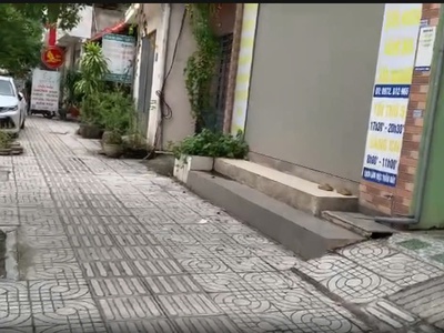 Bán nhà 3 tầng mặt tiền đường 359, vị trí trung tâm hành chính huyện 1