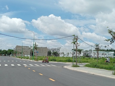 Bán đất 90m2 thổ cư 100 gần vsip2 mỹ phước . p  hòa lợi tp  bến cát bình dương giá rẻ hỗ trợ vay 3