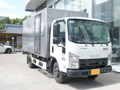 Cần bán xe tải Isuzu QKR270 thùng kín 1