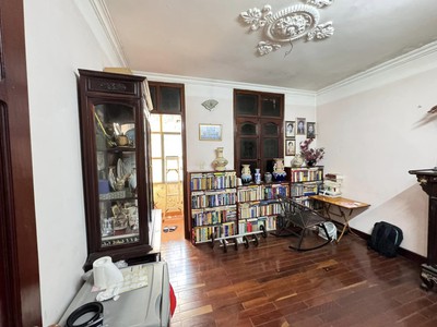 Bán nhà mặt phố tôn đản, 44m2, mặt tiền 4.2m, nhỉnh 33 tỷ, vỉa hè rộng, ô tô dừng đỗ, kd đỉnh 0