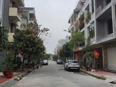 Bán đất mặt phố Nguyễn Thiện, KĐT Vạn Phúc, TP Hải Dương, 62.67m2, mt 5m, vị trí đẹp 0