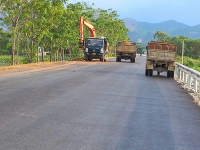 Chuyển nhượng 100m2 trục đường liên xã hoàng văn thụ. 2
