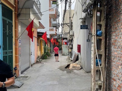 Bán gấp đất tam hiệp 44m2 ngõ nông rộng ô tô qua đất sẵn nhà c4 0