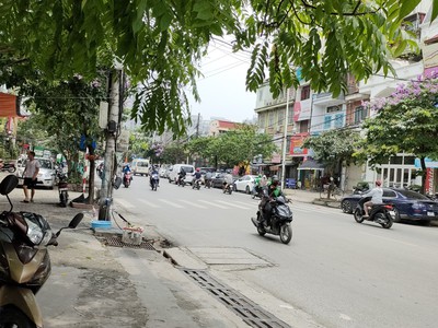 Bán nhà gấp giá cực rẻ mặt phố vĩnh hưng 77m, 4 tầng, mặt tiền 4.3m, 9 tỷ hoàng mai. 3/9/2024 cần 0
