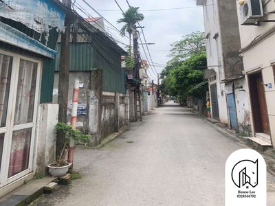 19 tỷ cho mảnh đất rộng 136m mặt tiền 7m ở giang biên long biên đường oto tránh sát phố 0