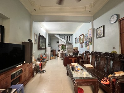 Bán nhà bồ đề, long biên  hai thoáng 108m mt 6m, giá 16,8 ty oto ,kd 3