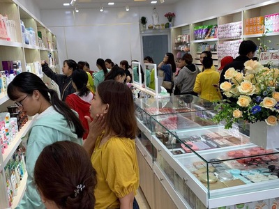 Tuyển thu ngân làm việc lâu dài cho cửa hàng 0