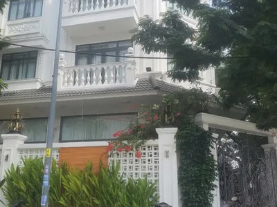 Bán nhà góc 2 mặt tiền đường trong kdc phong phú 4 bình chánh shr 192m2 giá 31 tỷ 4