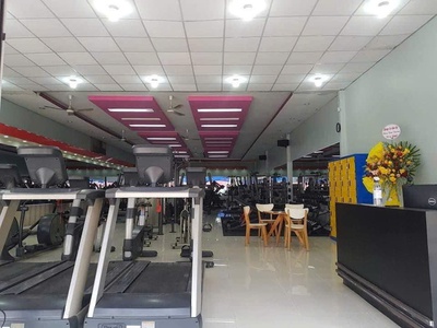 Giảm sốc 3 tỷ nhà mặt tiền ngang 6.5m 160m2 gần ngã 6 chuồng cún 17 tỷ kd sầm uất. 3