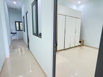 2 tầng đẹp kiên cố, hơn 100m2, mẹ suốt, kiệt rộng, nhỉnh 2ty 3