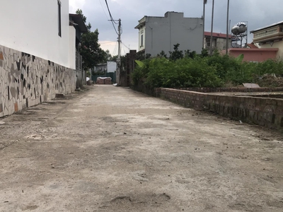Chỉ 2xxty có ngay lô đất bìa làng tổ 9 tt quang minh 2
