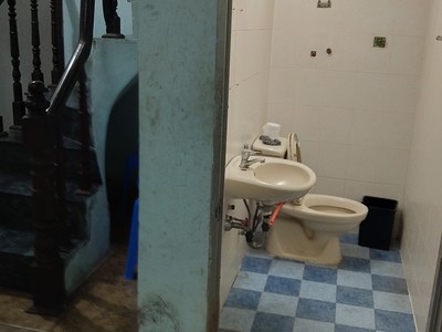 Miễn Trung Gian - Cho Thuê nhà trong ngõ 443 Phạm Văn Đồng - Hà Nội . Diện tích sử dụng 100m2 3