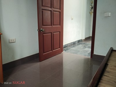 Miễn Trung Gian - Cho Thuê nhà trong ngõ 443 Phạm Văn Đồng - Hà Nội . Diện tích sử dụng 100m2 18