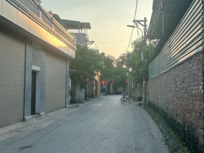Bán đất thạch bàn, ngõ nông, ô tô vào đất, gần chợ đồng dinh, cách ô tô tránh 30m 2