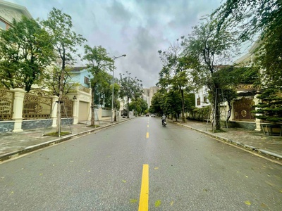 Biệt thự văn khê, lô góc quyền lực, mặt tiền khủng 29m, diện tích siêu to 230m, giá đầu tư 0